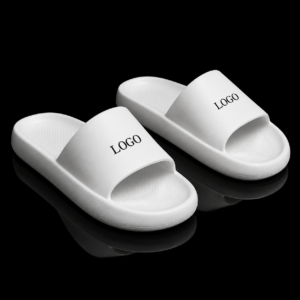 Claquettes personnalisables : logo et style réunis